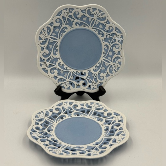 PartyLite Blue & White Pierced Cameo Pillar Plate Set of 2 - Picture 2 of 5